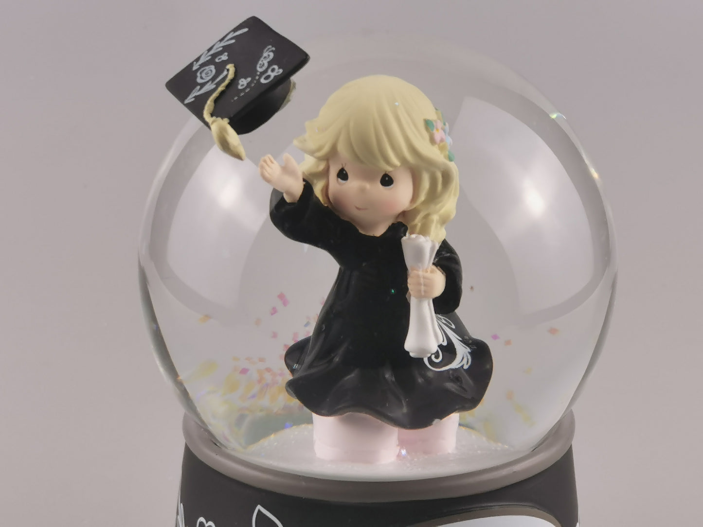 Customized Musical Water Globe, Graduation snow globe,Personalized Snow Globe,Snow Globe Glass, Snow Globe Baby,Kids,Born,Birthday,Christmas