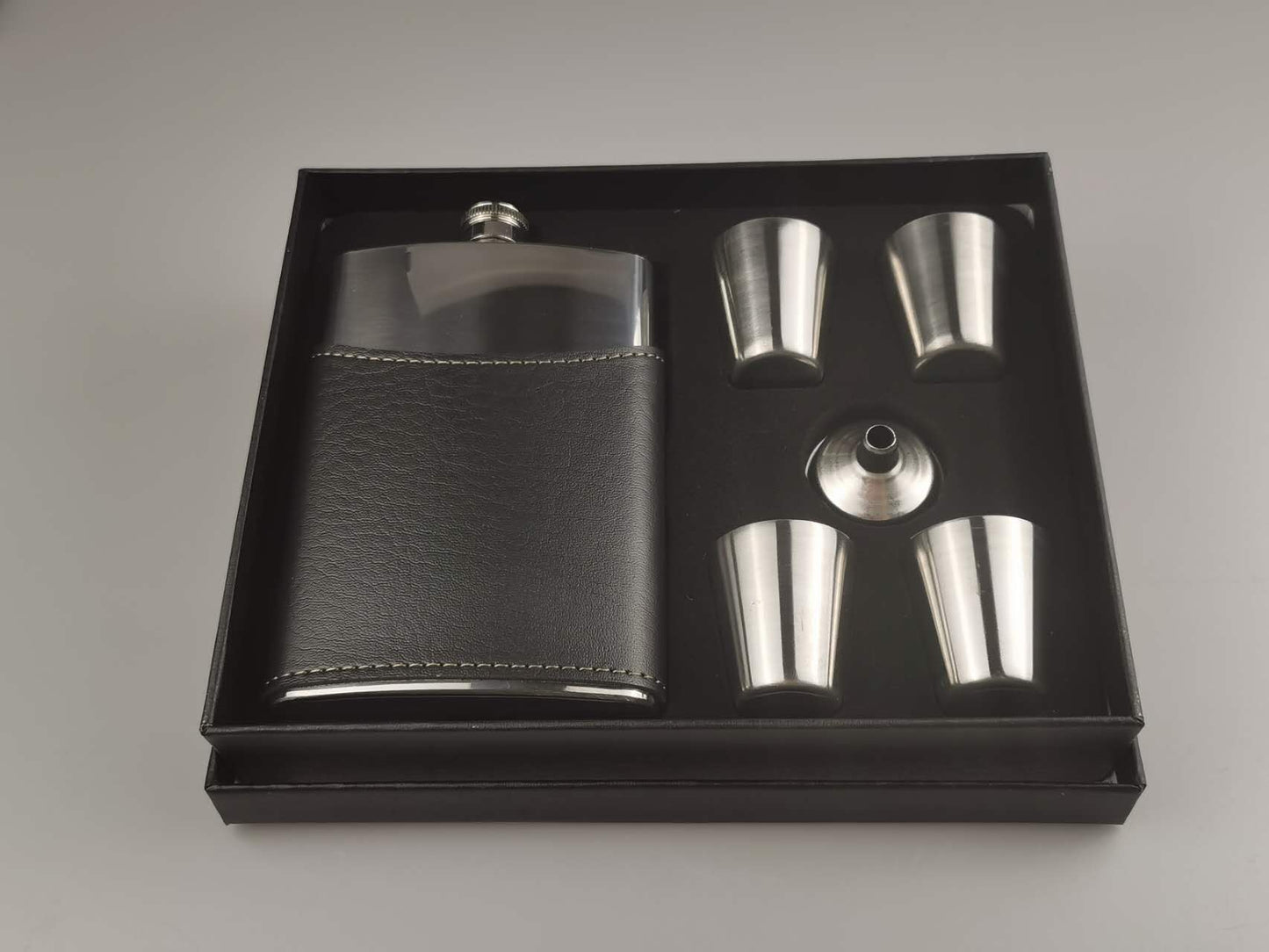 Personalized Elite Flask sets, Stainless steel Flask, Black Leather Body, Best gift for a man, groomsman