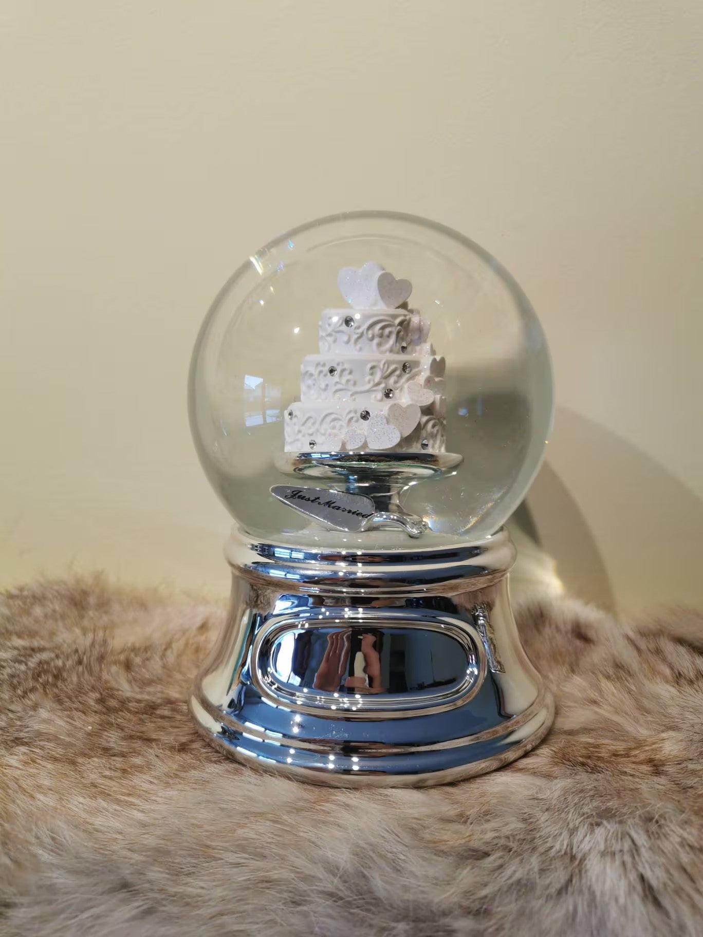 Personalized Communion Water Globe, Just Married Globe, Customized Snow globe,  Engraved Music Waterglobe, Free Engrave, GIft for Wedding